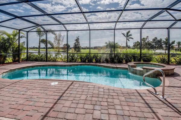 Pool Enclosure Cleaning in Port Charlotte