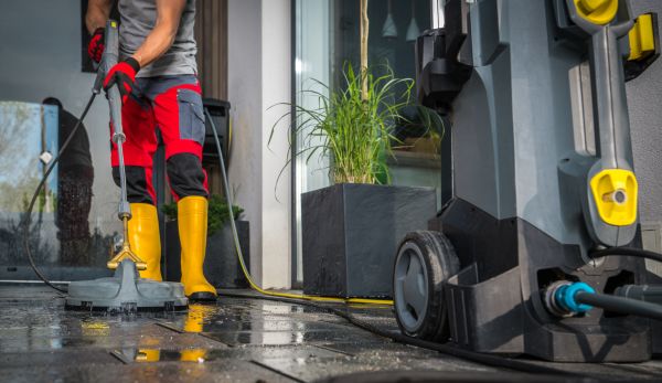 Commercial Pressure Cleaning in Port Charlotte