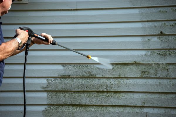 Vinyl Siding Power Washing in Port Charlotte
